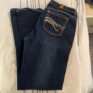 Dark wash Wrangler Aura jeans, 12 Tall